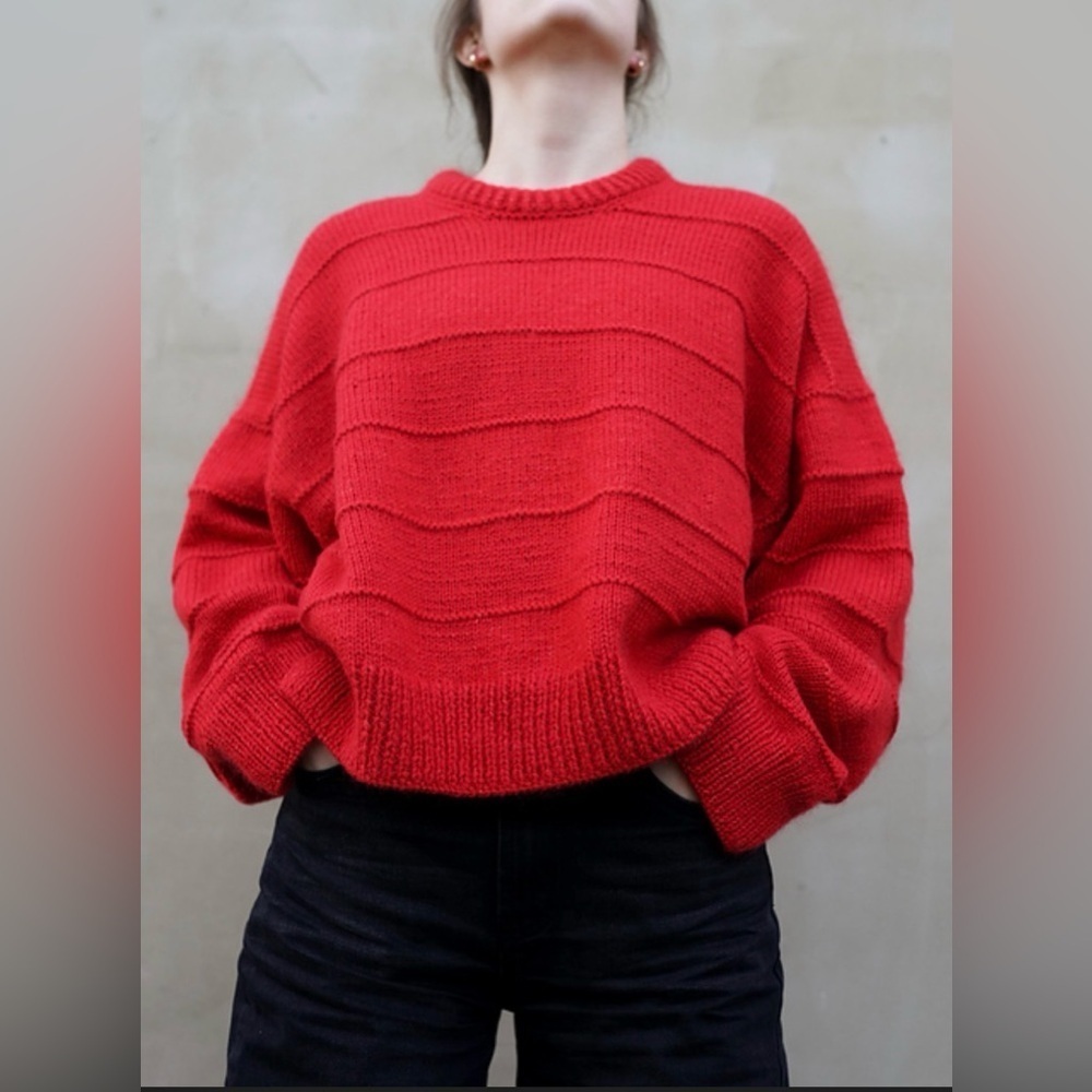 Elodie Vibrant Red Crew Neck Sweater size XS EUC